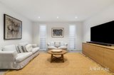 https://images.listonce.com.au/custom/160x/listings/24-oxford-road-sorrento-vic-3943/835/01913835_img_09.jpg?eliWbSVQ6nA