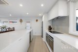 https://images.listonce.com.au/custom/160x/listings/24-pasadena-crescent-bentleigh-east-vic-3165/093/01975093_img_05.jpg?xv5UUVxpR0I