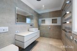 https://images.listonce.com.au/custom/160x/listings/24-pasadena-crescent-bentleigh-east-vic-3165/093/01975093_img_13.jpg?XOcfG43uWjQ