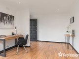 https://images.listonce.com.au/custom/160x/listings/24-priestley-crescent-mount-evelyn-vic-3796/392/01526392_img_04.jpg?Xy4plHVNtt0