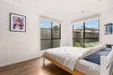 https://images.listonce.com.au/custom/160x/listings/24-quintus-avenue-strathmore-vic-3041/660/01967660_img_07.jpg?cWsPYtSXSL0
