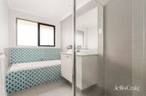 https://images.listonce.com.au/custom/160x/listings/24-quintus-avenue-strathmore-vic-3041/660/01967660_img_09.jpg?SAlsx_JH9JI