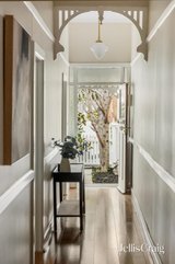 https://images.listonce.com.au/custom/160x/listings/24-railway-avenue-armadale-vic-3143/272/01981272_img_08.jpg?bThLginA9lU