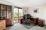 https://images.listonce.com.au/custom/160x/listings/24-renshaw-drive-eltham-vic-3095/718/01913718_img_08.jpg?cPrkUXQ9KLY