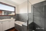 https://images.listonce.com.au/custom/160x/listings/24-rosemary-avenue-croydon-hills-vic-3136/758/01975758_img_08.jpg?X7IZ2KNuWQI
