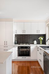 https://images.listonce.com.au/custom/160x/listings/24-ryrie-court-lilydale-vic-3140/315/01720315_img_05.jpg?x1at2fD2NiE