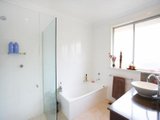 https://images.listonce.com.au/custom/160x/listings/24-singleton-road-balwyn-north-vic-3104/927/01684927_img_05.jpg?_8bnNLqMt3w