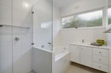 https://images.listonce.com.au/custom/160x/listings/24-soderlund-drive-doncaster-vic-3108/553/00241553_img_07.jpg?gxtkGfzIqyI