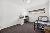 https://images.listonce.com.au/custom/160x/listings/24-steamboat-avenue-winter-valley-vic-3358/746/01472746_img_05.jpg?_5CpsQJEirs