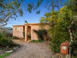 https://images.listonce.com.au/custom/160x/listings/24-strathaird-street-strathmore-vic-3041/384/00847384_img_09.jpg?0CodVVrM17A