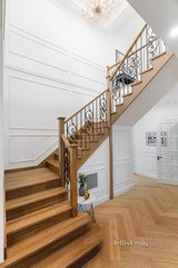 https://images.listonce.com.au/custom/160x/listings/24-tamarisk-avenue-glen-waverley-vic-3150/527/01723527_img_12.jpg?Dcgkoi7tYzQ