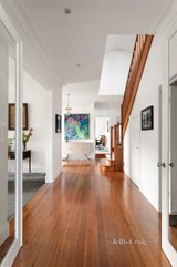 https://images.listonce.com.au/custom/160x/listings/24-the-boulevard-hawthorn-vic-3122/648/01562648_img_04.jpg?Gsl2WNTNIRA