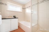 https://images.listonce.com.au/custom/160x/listings/24-tiffany-avenue-cheltenham-vic-3192/369/01781369_img_11.jpg?YSrzkqINSco