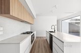 https://images.listonce.com.au/custom/160x/listings/24-vicosa-drive-armstrong-creek-vic-3217/432/01721432_img_07.jpg?wiwu_UALMHU