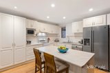 https://images.listonce.com.au/custom/160x/listings/24-walnut-drive-kilsyth-vic-3137/265/01943265_img_02.jpg?BJEL-HDzqkI