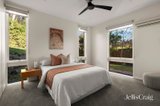 https://images.listonce.com.au/custom/160x/listings/24-warringah-crescent-eltham-vic-3095/943/01987943_img_10.jpg?7o6mdoQGW-Y