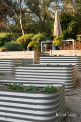 https://images.listonce.com.au/custom/160x/listings/24-warringah-crescent-eltham-vic-3095/943/01987943_img_19.jpg?TbzV3rbiQss