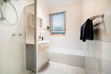 https://images.listonce.com.au/custom/160x/listings/24-winter-street-newington-vic-3350/498/01718498_img_07.jpg?Ft67fy2WjVA