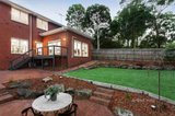 https://images.listonce.com.au/custom/160x/listings/24-wooded-way-montmorency-vic-3094/041/01396041_img_16.jpg?VZr-FDJMROM