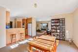 https://images.listonce.com.au/custom/160x/listings/24-young-street-lara-vic-3212/983/01698983_img_04.jpg?d5zXzcpv73s