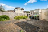 https://images.listonce.com.au/custom/160x/listings/240-chifley-avenue-altona-vic-3018/092/01700092_img_09.jpg?_G0It5ph-bw