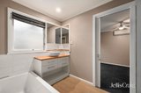 https://images.listonce.com.au/custom/160x/listings/240-swansea-road-mount-evelyn-vic-3796/213/01931213_img_06.jpg?jTDyFUGm05Q