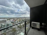 https://images.listonce.com.au/custom/160x/listings/240250-albert-road-south-melbourne-vic-3205/048/01738048_img_06.jpg?WfCJ3qP1-hs