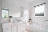 https://images.listonce.com.au/custom/160x/listings/241-airlie-road-montmorency-vic-3094/190/01909190_img_09.jpg?O2Lmh_2thas