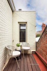 https://images.listonce.com.au/custom/160x/listings/241-nicholson-street-carlton-vic-3053/372/01692372_img_16.jpg?skaVU-S_lvU