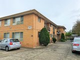 https://images.listonce.com.au/custom/160x/listings/241-rossmoyne-street-thornbury-vic-3071/489/01648489_img_05.jpg?xpzDoRk6sK0