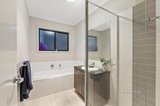 https://images.listonce.com.au/custom/160x/listings/2412-irvine-street-mitcham-vic-3132/877/01551877_img_11.jpg?pL3zcelbQ2A