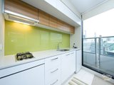 https://images.listonce.com.au/custom/160x/listings/2412100-harbour-esplanade-docklands-vic-3008/996/01613996_img_05.jpg?enDOQPou5Qk