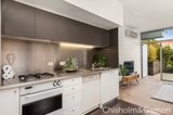 https://images.listonce.com.au/custom/160x/listings/24181-bay-street-port-melbourne-vic-3207/040/01794040_img_07.jpg?QlLBth9l3aM