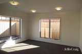 https://images.listonce.com.au/custom/160x/listings/241a-durham-street-newington-vic-3350/793/01911793_img_02.jpg?CA9JYpWPdNM