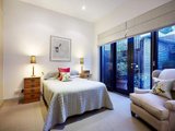 https://images.listonce.com.au/custom/160x/listings/242-adderley-street-west-melbourne-vic-3003/607/00391607_img_07.jpg?C1QOk5623Es