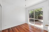 https://images.listonce.com.au/custom/160x/listings/242-murray-road-mckinnon-vic-3204/539/01606539_img_06.jpg?q7s39eEs3DE