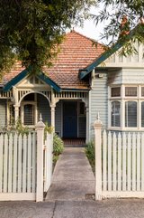 https://images.listonce.com.au/custom/160x/listings/242-station-street-fairfield-vic-3078/278/01074278_img_19.jpg?SyLuz_sTHfA