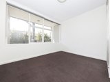 https://images.listonce.com.au/custom/160x/listings/2423-tooronga-road-hawthorn-east-vic-3123/164/01922164_img_03.jpg?VJuE_q-hRJ4