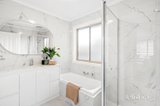 https://images.listonce.com.au/custom/160x/listings/2447-waverley-road-mount-waverley-vic-3149/438/01942438_img_09.jpg?zGtvlpnSrnE