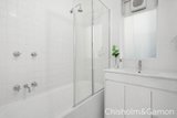 https://images.listonce.com.au/custom/160x/listings/245-spray-street-elwood-vic-3184/864/01793864_img_07.jpg?D9pjWVZOmAE