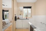 https://images.listonce.com.au/custom/160x/listings/246-elsie-street-boronia-vic-3155/965/01915965_img_09.jpg?JcfwBgO-x7w