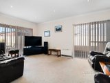 https://images.listonce.com.au/custom/160x/listings/246-humffray-street-brown-hill-vic-3350/424/00943424_img_05.jpg?XeeeG0_Lt7M