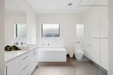 https://images.listonce.com.au/custom/160x/listings/247-high-street-woodend-vic-3442/084/01727084_img_04.jpg?ClZujF8TXa8