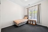 https://images.listonce.com.au/custom/160x/listings/247-high-street-woodend-vic-3442/835/01897835_img_13.jpg?AjkPHkRA0Kk