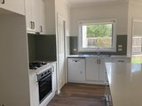 https://images.listonce.com.au/custom/160x/listings/247-high-street-woodend-vic-3442/957/01779957_img_09.jpg?ReeQyIIBMrE