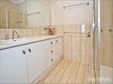 https://images.listonce.com.au/custom/160x/listings/248-delmore-crescent-glen-waverley-vic-3150/615/01658615_img_07.jpg?1Qj45A1vcaA
