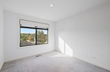 https://images.listonce.com.au/custom/160x/listings/248-diane-crescent-croydon-vic-3136/803/01716803_img_07.jpg?cOUCAuUCcnM