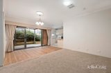 https://images.listonce.com.au/custom/160x/listings/249-grosvenor-walk-lilydale-vic-3140/004/01938004_img_03.jpg?VKunDpELvtM