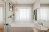 https://images.listonce.com.au/custom/160x/listings/24a-felix-grove-mooroolbark-vic-3138/176/01683176_img_17.jpg?OjDBtAmptmY