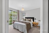 https://images.listonce.com.au/custom/160x/listings/24b-st-james-avenue-bentleigh-vic-3204/124/01910124_img_13.jpg?NvYSXMVQebo